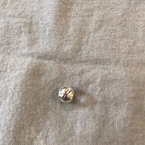 FREE W/ $15 PURCHASE Sterling silver letter K bead - Picture 3 of 3